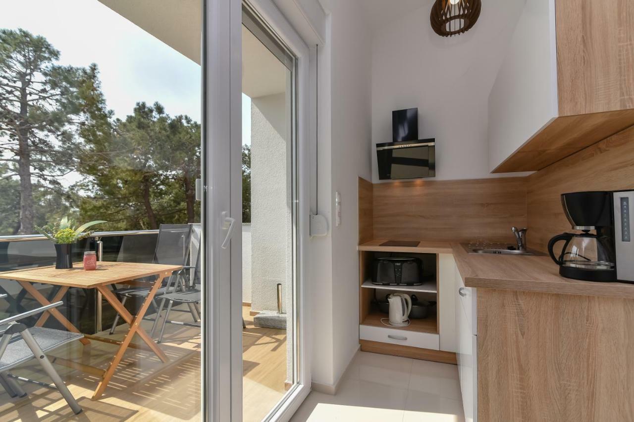 Denis Apartment Vir Eksteriør bilde